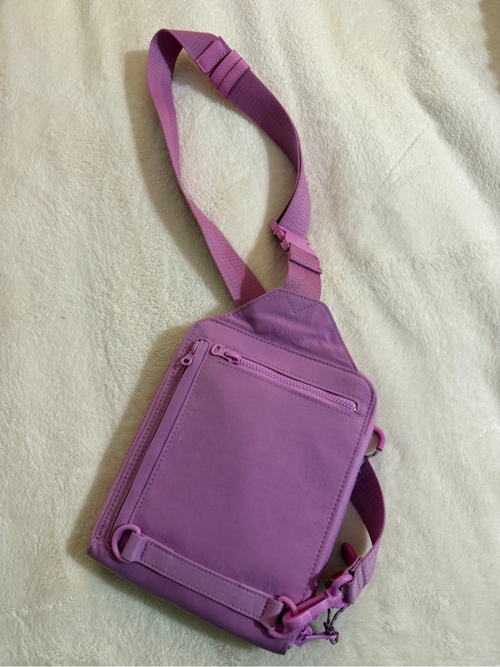 BEIS Berry The Sport Sling - Picture 2 of 4